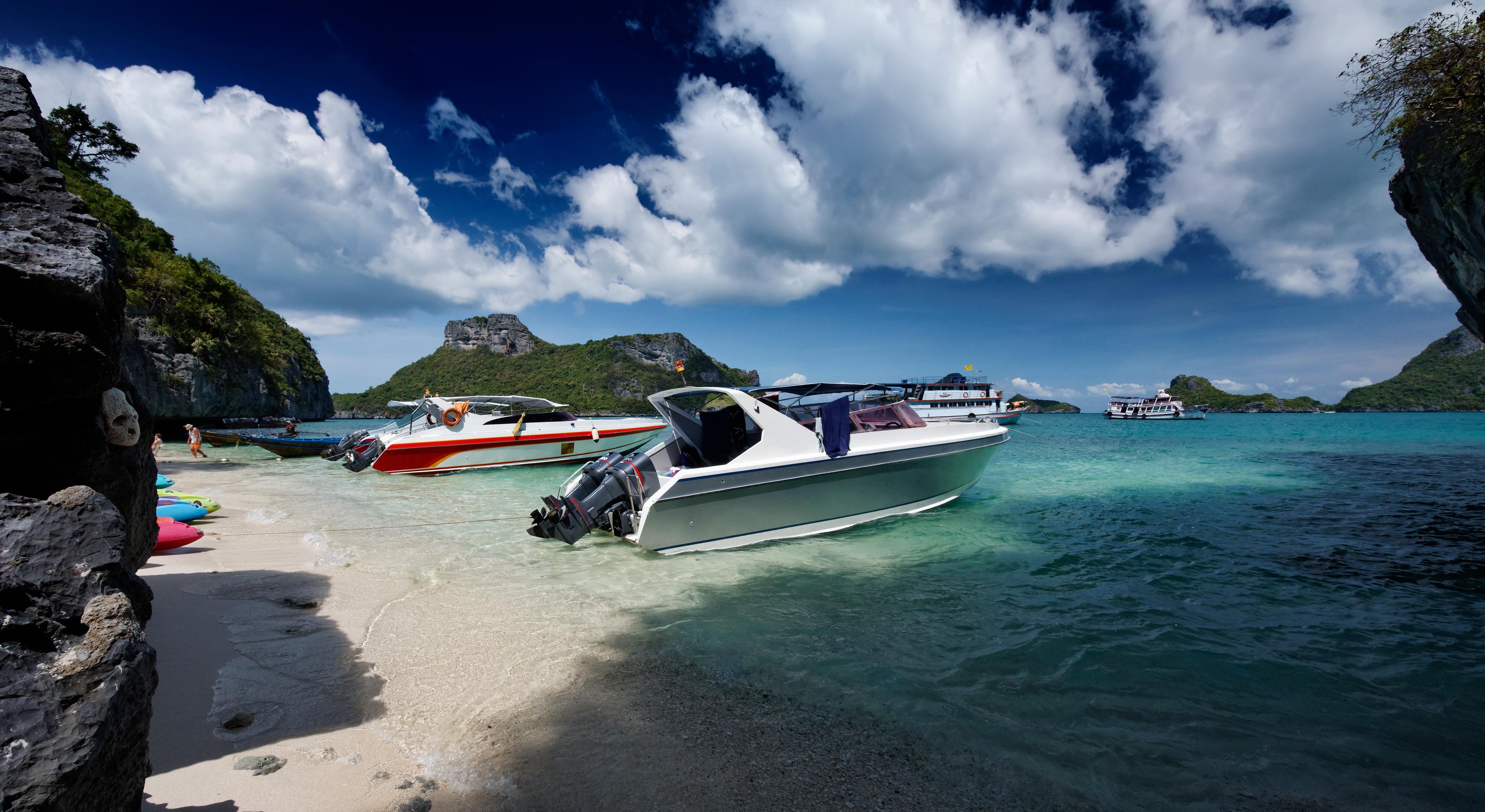 Speed Boat Cruises